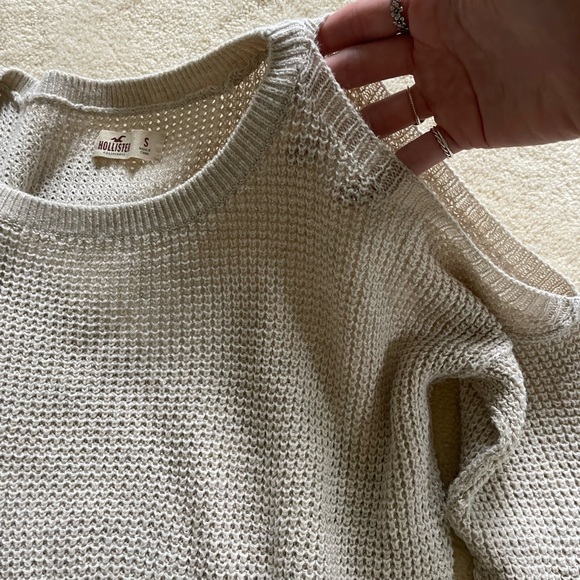 Cold Shoulder Cream Sweater - Picture 5 of 7